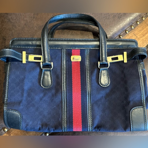 ⛔️SOLD ⛔️Authentic gucci blue navy - Picture 15 of 17